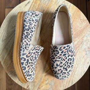 TOMS Women's Print Suede Palma Wrap Slip-On Shoes Sz: 6